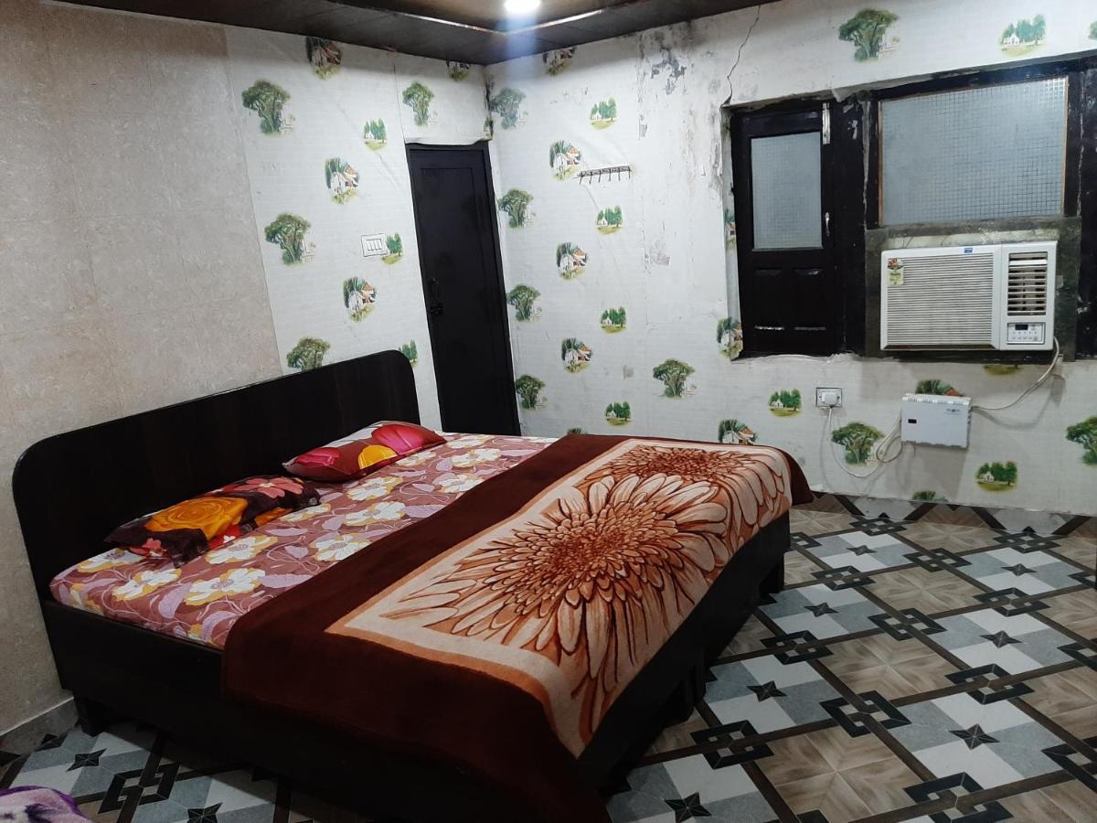 Shri Haridas Dham Mathura Exteriör bild